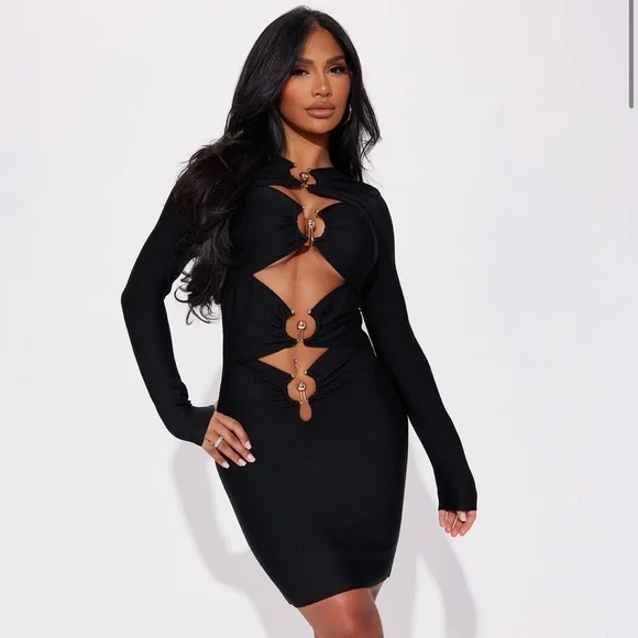 black dress xl Plus Size Maxi Long Sleeve Crew Neck Black leather ballet flats UK Influencer Styles August It boasts a structured Size:Small (2/4)